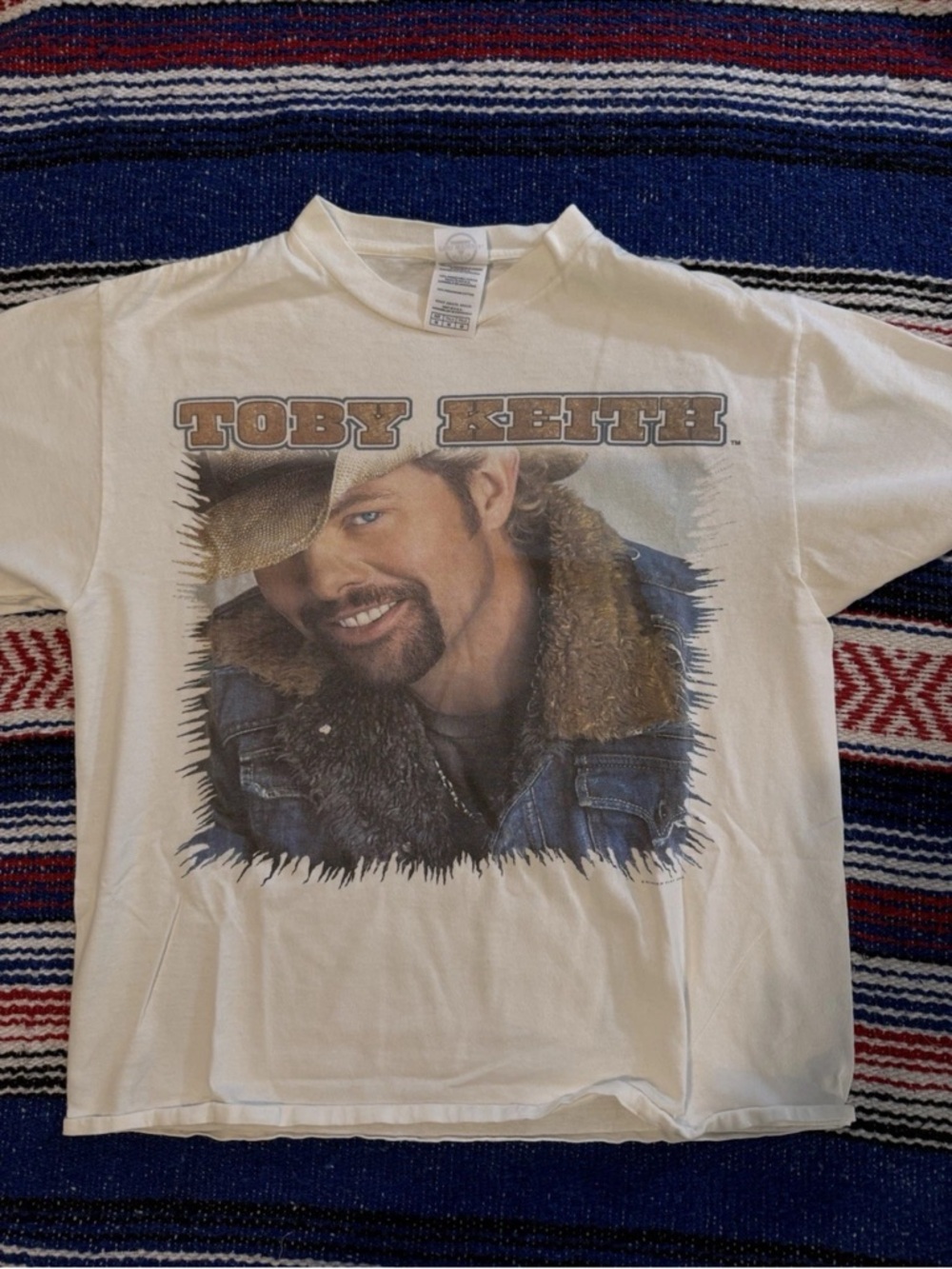 Lot of 4 Country artists Tees in various sizes: Toby, Justin, Kenny, Gary